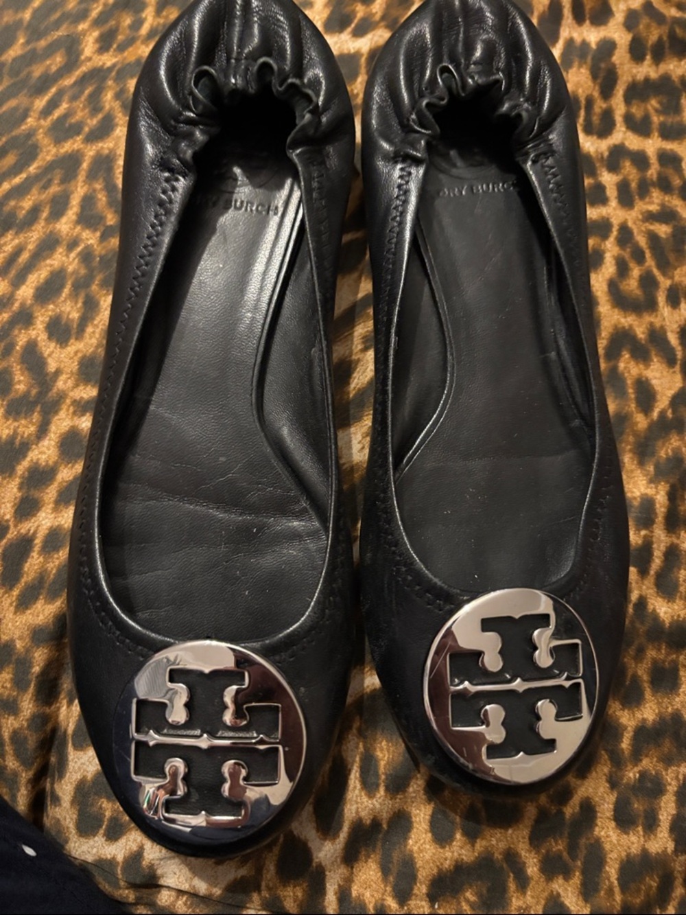 Tory Burch Black Leather Logo Round-Toe Ballet Flats size 8.5